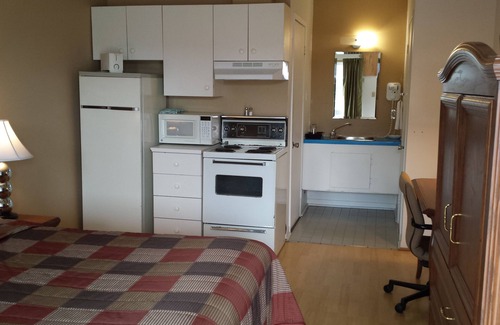 Saint-Jean-Sur-Richelieu Hotel | Motel Iberville