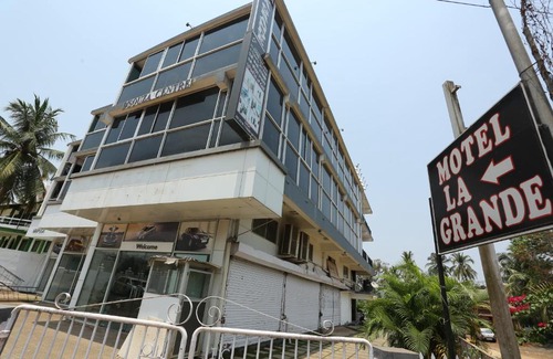 Mapusa Hotel | Motel La Grandeur
