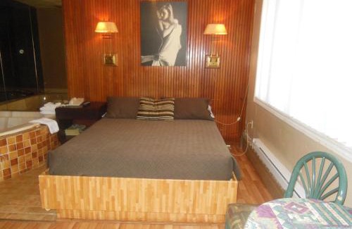 Pointe-aux-Trembles Hotel | Motel Le Paysan