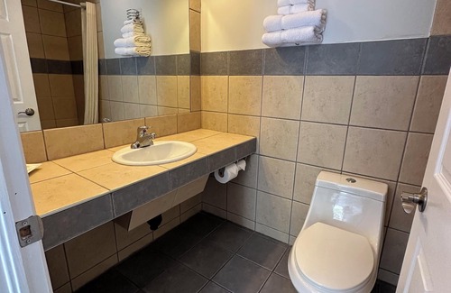 Lennoxville Hotel | Motel Le Refuge