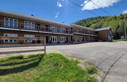 La Malbaie Hotel | Motel Le Riviera