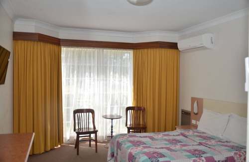 Queanbeyan Hotel | Motel Margeurita