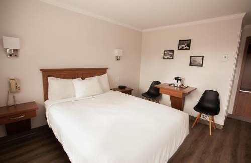 Laval Hotel | Motel Newstar Laval