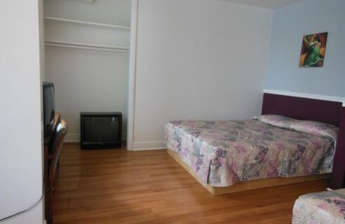 Saint-Laurent Hotel | Motel Pierre