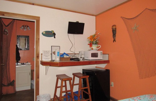 Mannford Hotel | Motel Room by the Lake