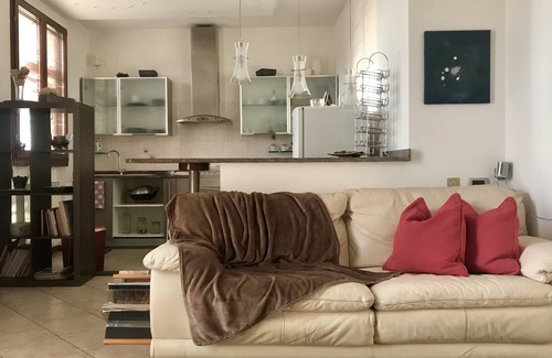 Castelfranco Emilia Apartment | [Motor valley experience] The moon seekers: the attic under the moon