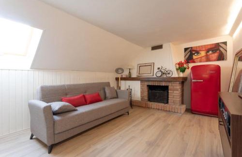Crocetta-San Lazzaro-Modena Est Apartment | Motor Valley PentHouse - B&B Al Caminetto