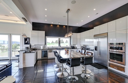 Spearfish Cottage | Motorcycle-themed Home in Spearfish w/Hot Tub!