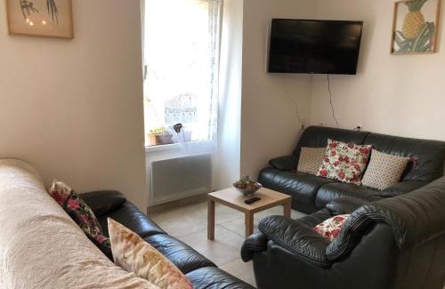 Mezieres-sur-Ponthouin House | Moulin Authentique avec Pêche, Animaux Acceptés et Confort Moderne près du Mans - FR-1-410-323