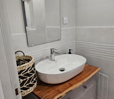 Brennilis House | Moulin de Kerstrat