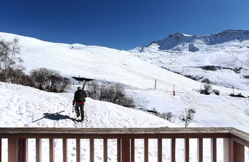 Montgellafrey Condo | Mountain Escape in Saint-François-Longchamp