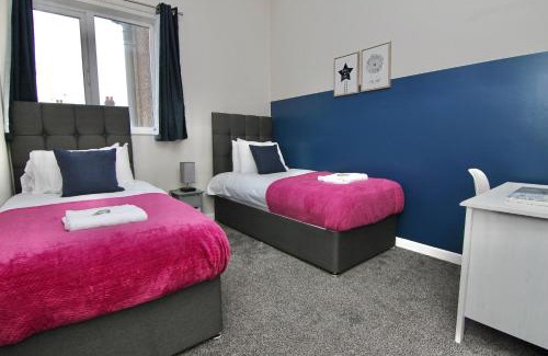 Coventry House | Mount Haven's Rest - Free Parking, Netflix & Private Back Garden