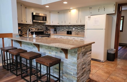 Frisco House | Mount Royal | 2BR/2BA | Main St Location| Free Bus