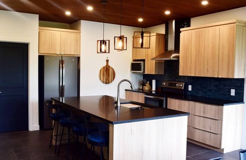 Saint Donat Ski Chalet | Mountain escape close to ski trails and slopes. Access to water