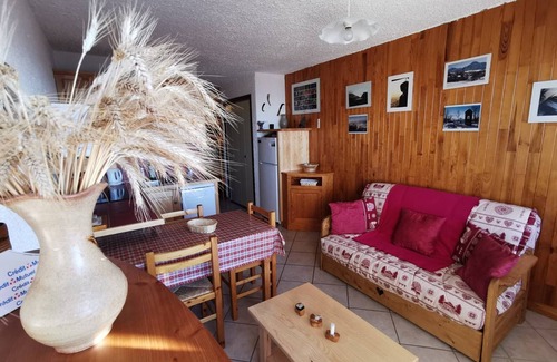 Saint-Michel-de-Chaillol Apartment | Mountain Studio for 4 with Balcony in Saint-Michel-de-Chaillol