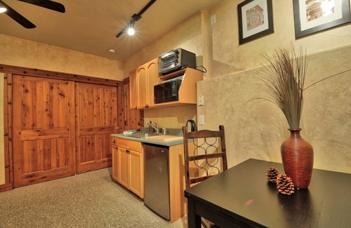 Kamas Apartment | Mountain Adventure Studio Master Suite 25 min to Park City