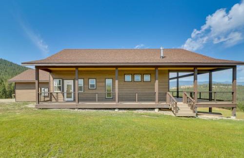 Rexford House | Mountain and Lake View Rexford Estate on 28 Acres!