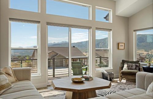 Wolf Creek House | Mountain Art Retreat at Wolf Creek Resort