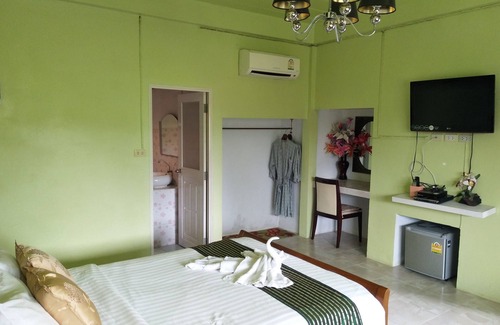 Ban Phe Hotel | Mountain Beach Resort