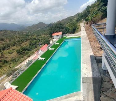 Mannarkkad Resort | Mountain Breeze Neyyans