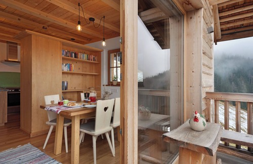 Campolasta House | Mountain Cabin 'Garmesegghof' with Mountain View, Private Terrace and Wi-Fi