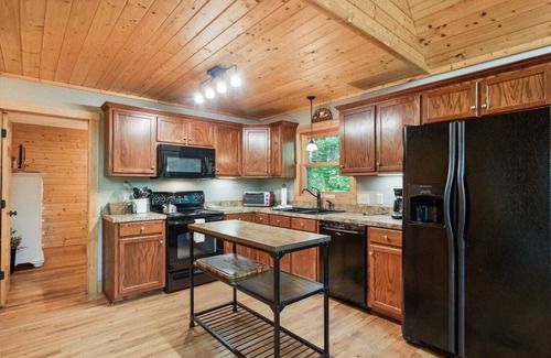 West Jefferson Cabin | Mountain Cabin on New River