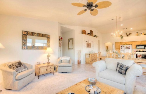 Oro Valley House | Mountain Calling 3BR by Casago