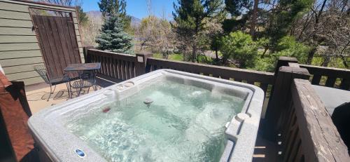 Ogden House | Mountain Chalet Near Snowbasin, 2BR