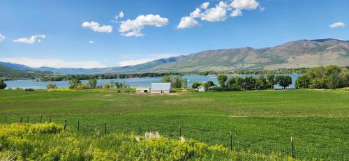 Ogden House | Mountain Chalet Near Snowbasin, 2BR