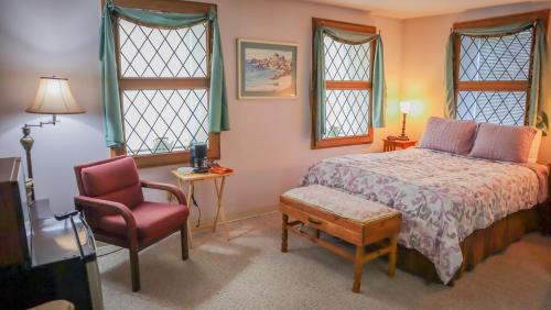 Mount Holly Springs Hotel | Mountain Creek Tavern