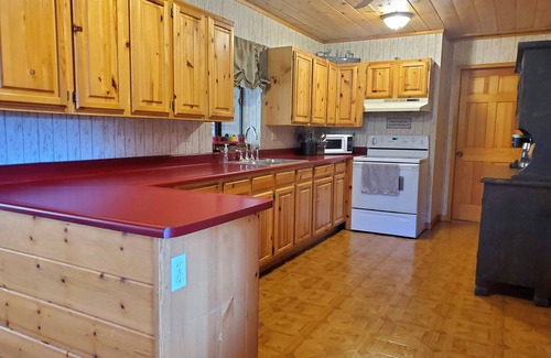 Payson Cabin | Mountain Haven - 2 King beds in Mountain Community