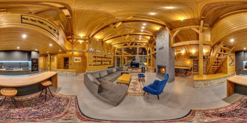 Razlog Villa | Mountain Hawk Park