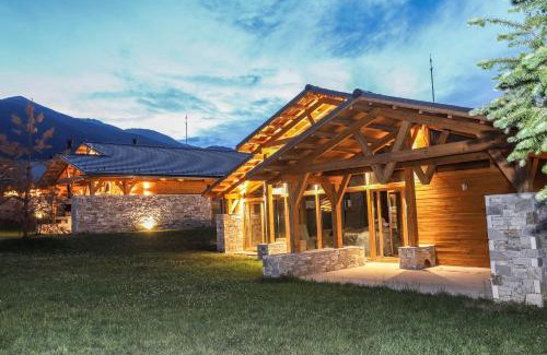 Razlog Villa | Mountain Hawk Park
