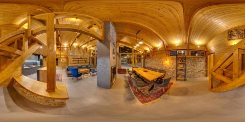Razlog Villa | Mountain Hawk Park