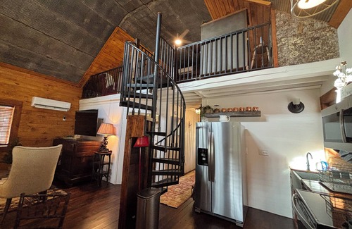 Roan Mountain Cabin | Mountain Hideaway! A Beautiful Creekside Cabin Now With New Lower Rates!