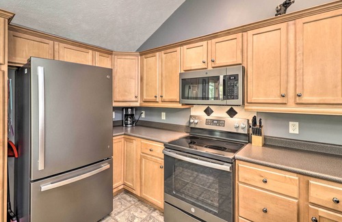 Gassville Cottage | Mountain Home Cottage w/Deck on White River!