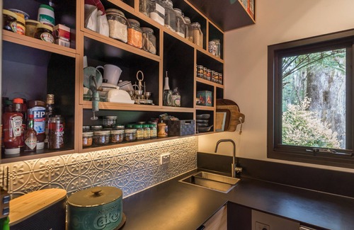 Sassafras House | Mountain Lodge STAYZ HOLIDAY HOME OF THE YEAR 2025, 1 hour from Melbourne!
