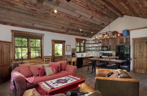 Bozeman House | Mountain Luxury—On The Fly Ranch