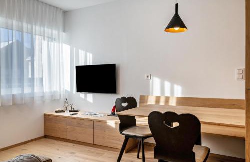 Valdaora di Mezzo Apartment | Mountain Meadows Apt 3