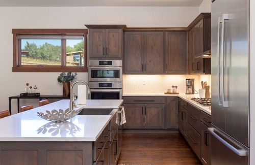 Silverthorne House | Mountain Modern Home in Summit Sky Ranch. Pool, hot tubs, close to skiing