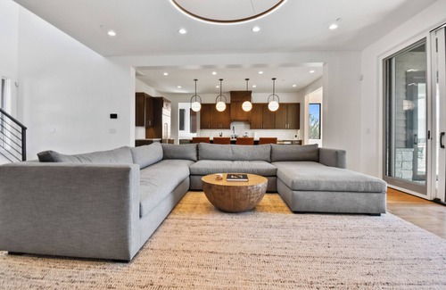 Heber House | Mountain Modern luxury in Red Ledges, Min 90 Day Stay