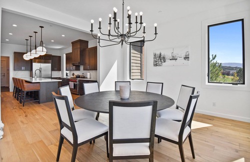 Heber House | Mountain Modern luxury in Red Ledges, Min 90 Day Stay
