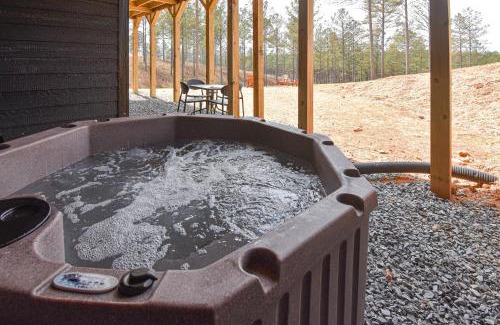 Ellijay House | Mountain Peak Lodge: Where Games and Views Meet