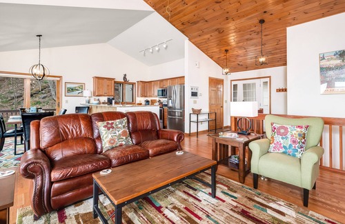 Banner Elk House | Mountain Perch Near Town W/Scenic Deck, Free WiFi, Full Kitchen & Fire Table