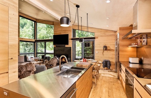 Aspen Condo | Mountain Queen Condos by iTrip Aspen Snowmass