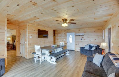 Flat Rock Apartment | Mountain Retreat with Fire Pit in Flat Rock!