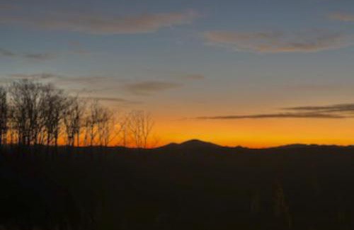 Clarkesville House | Mountain Ridge Retreat