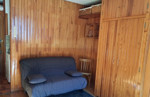 Saint-Leger-les-Melezes Apartment | Mountain studio in the Champsaur valley.