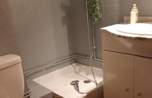 Saint-Leger-les-Melezes Apartment | Mountain studio in the Champsaur valley.