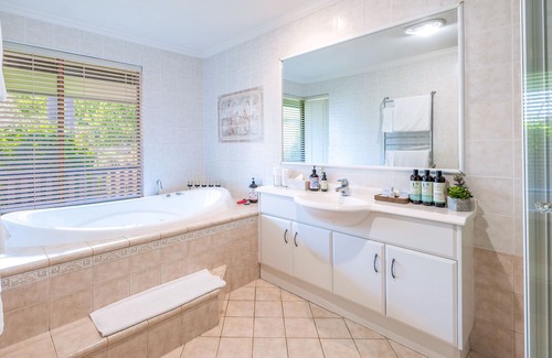 North Tamborine Bed & Breakfast | Mountain Sanctuary B&B